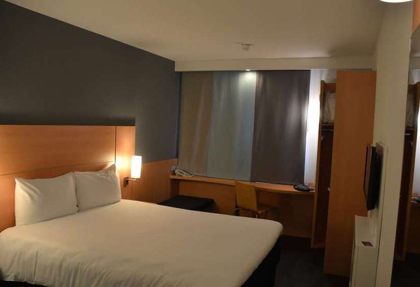 Номер Стандарт, Ibis Reading Centre