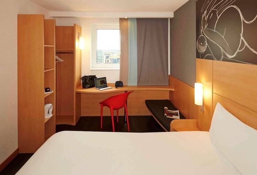 Номер Стандарт, Ibis Reading Centre