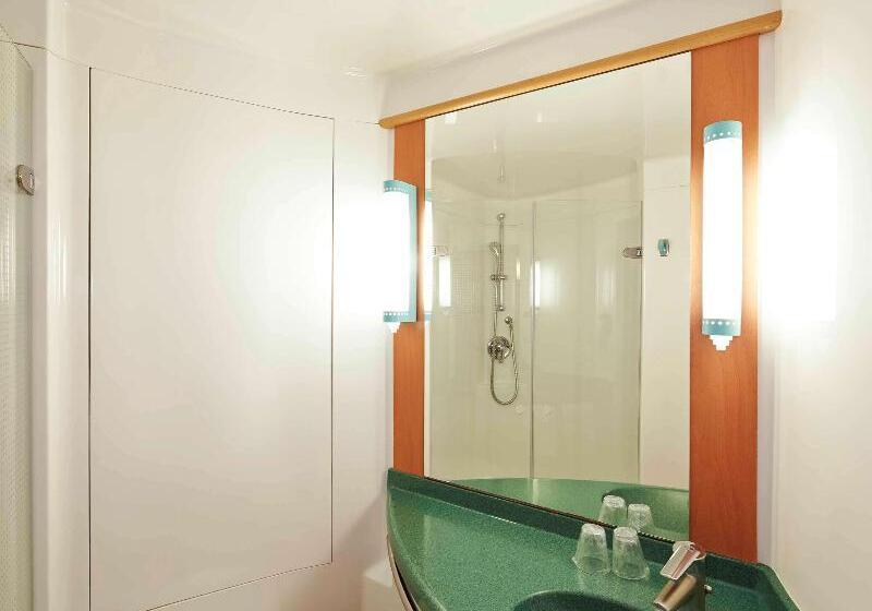 Номер Стандарт, Ibis Reading Centre