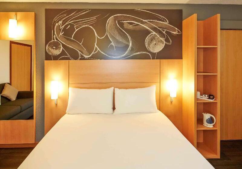 Номер Стандарт, Ibis Reading Centre