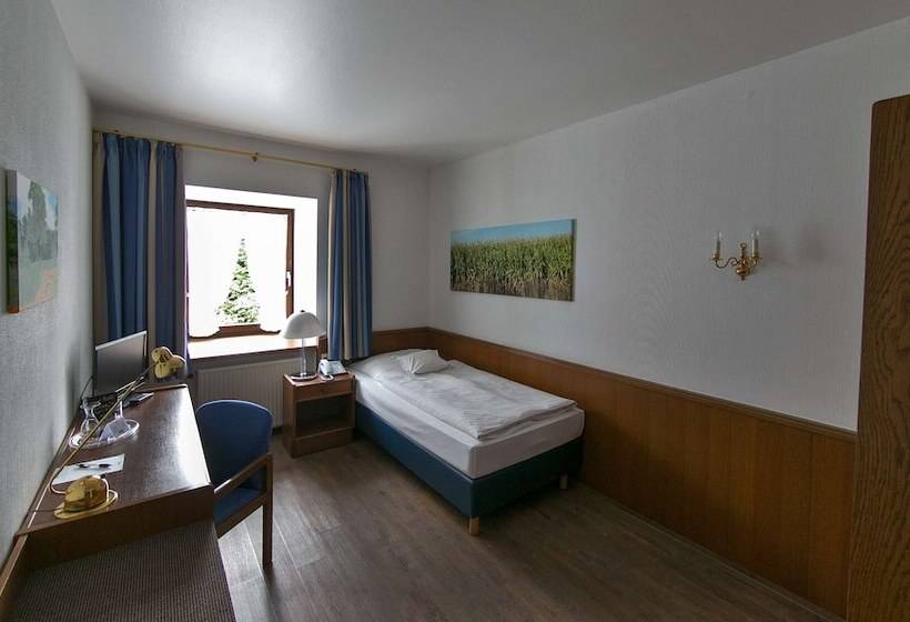 غرفة قياسية فردية, Jägerhof