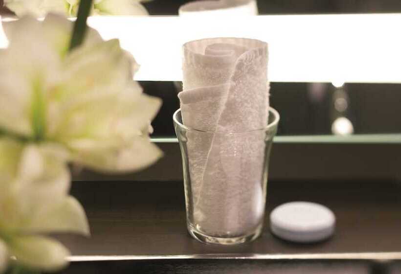 高级客房, Mövenpick Hotel Hamburg