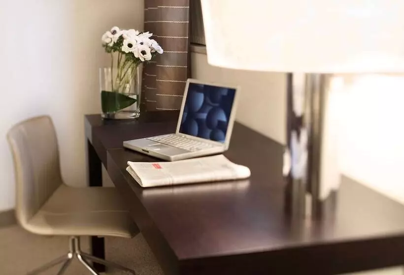 اتاق پرمیوم, Mövenpick Hotel Hamburg
