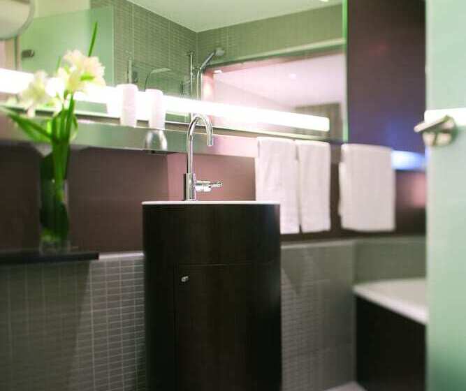 高级大房间, Mövenpick Hotel Hamburg