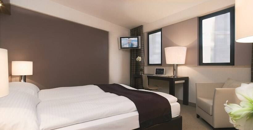 Habitación Superior, Mövenpick Hotel Hamburg