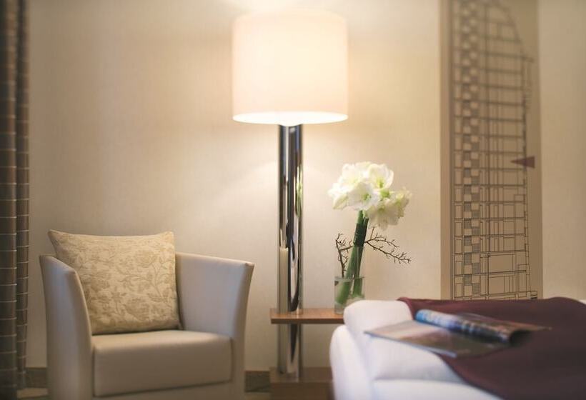 高级大房间, Mövenpick Hotel Hamburg