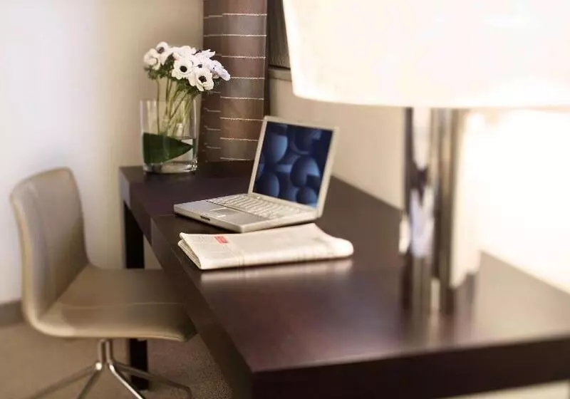 اتاق کلاسیک, Mövenpick Hotel Hamburg