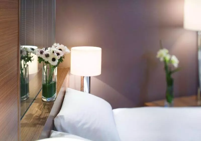 اتاق سوپریور, Mövenpick Hotel Hamburg