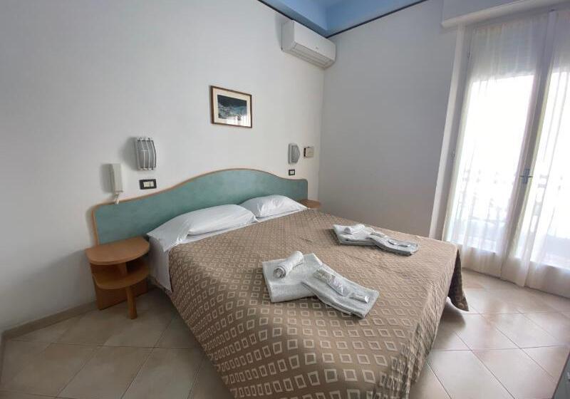 غرفة قياسية, Nanni Garni