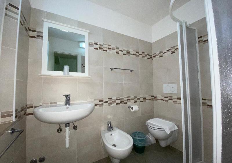 غرفة قياسية ثلاثية, Nanni Garni