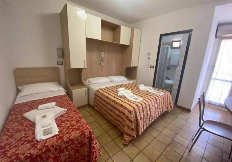 Economy Triple Room, Nanni Garni