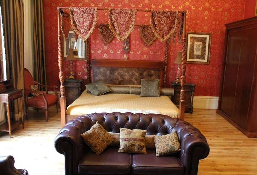 Люкс Сеньор, Opulence Boutique