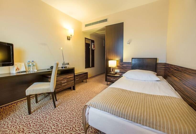 غرفة قياسية فردية, Qubus Hotel Kielce
