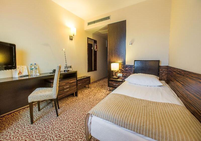 غرفة قياسية فردية, Qubus Hotel Kielce