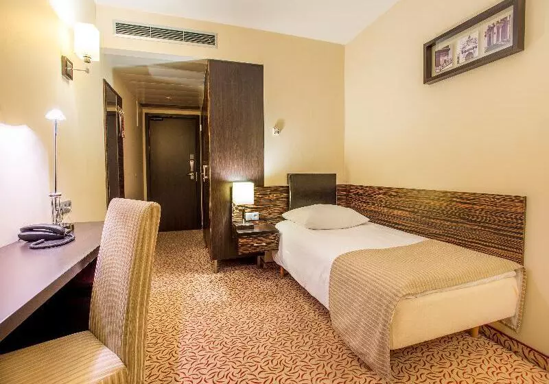スタンダードシングルルーム, Qubus Hotel Kielce