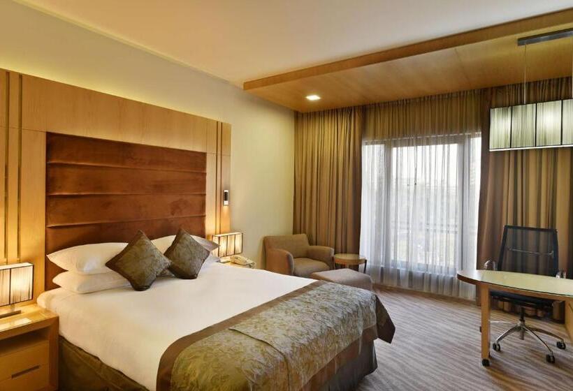 اتاق سوپریور, Radisson Blu Dhaka Water Garden