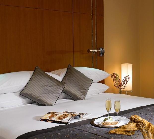 اتاق لوکس, Radisson Blu Dhaka Water Garden