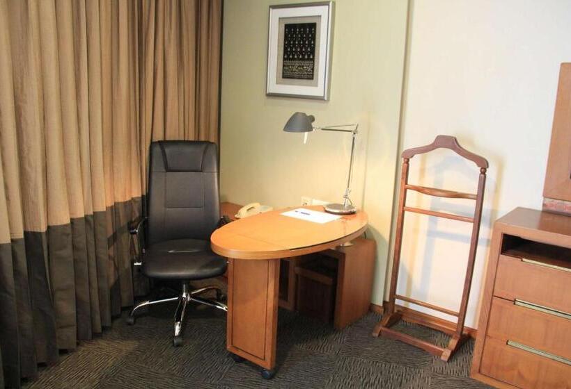 اتاق کلاس بیزنس, Radisson Blu Dhaka Water Garden