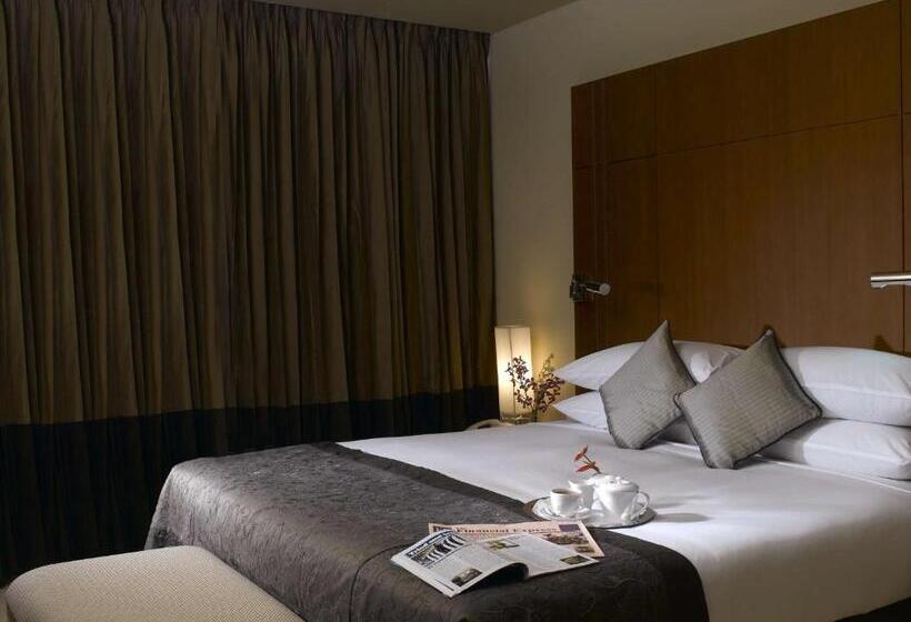 اتاق کلاس بیزنس, Radisson Blu Dhaka Water Garden