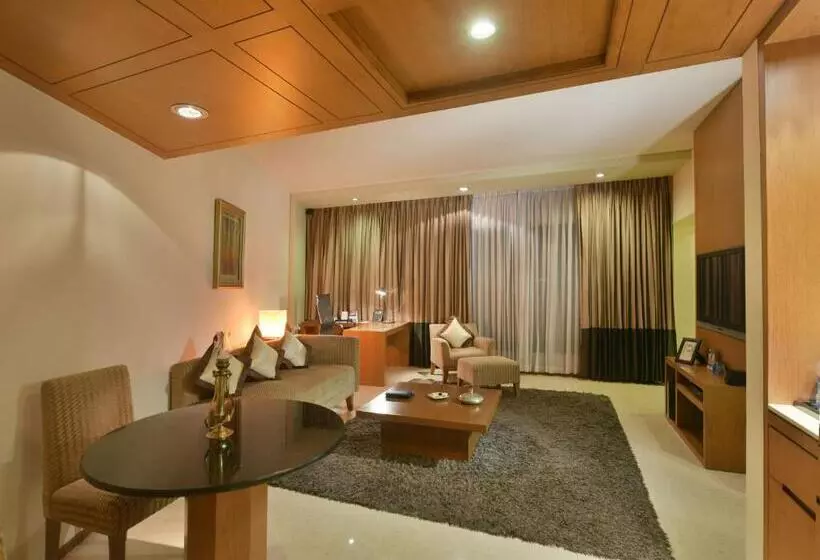 سوییت, Radisson Blu Dhaka Water Garden
