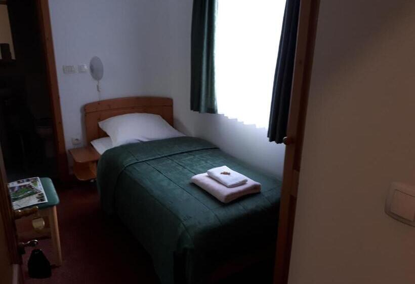 اتاق استاندارد یک نفره, Rakov Skocjan