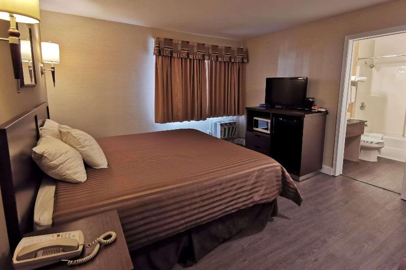 带大床的标准间, Rodeway Inn & Suites