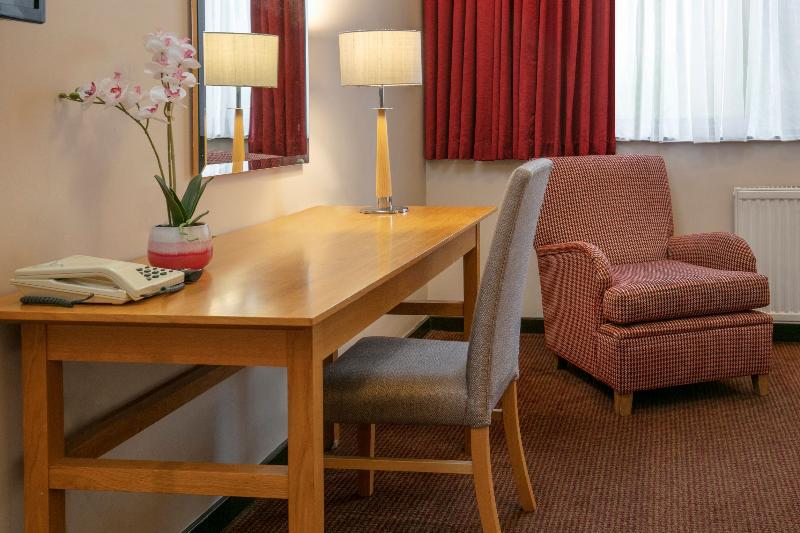 带大床的标准间, Rodeway Inn & Suites