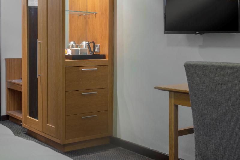 带大床的标准间, Rodeway Inn & Suites