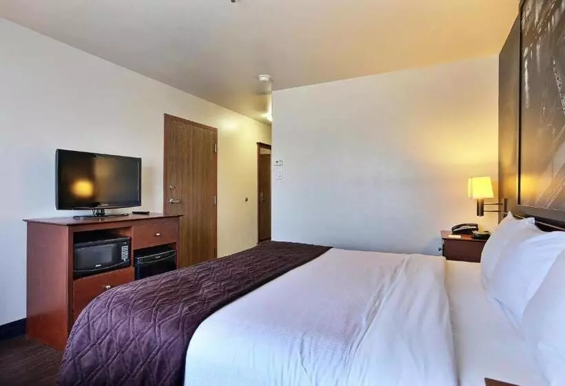 Deluxe-huone King-vuode, Super 8 By Wyndham Troisrivieres