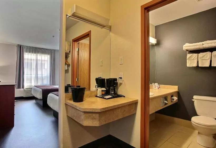 Standard-huone, Super 8 By Wyndham Troisrivieres