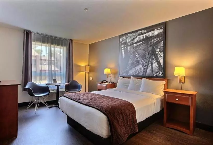 Standard-invahuone, Super 8 By Wyndham Troisrivieres