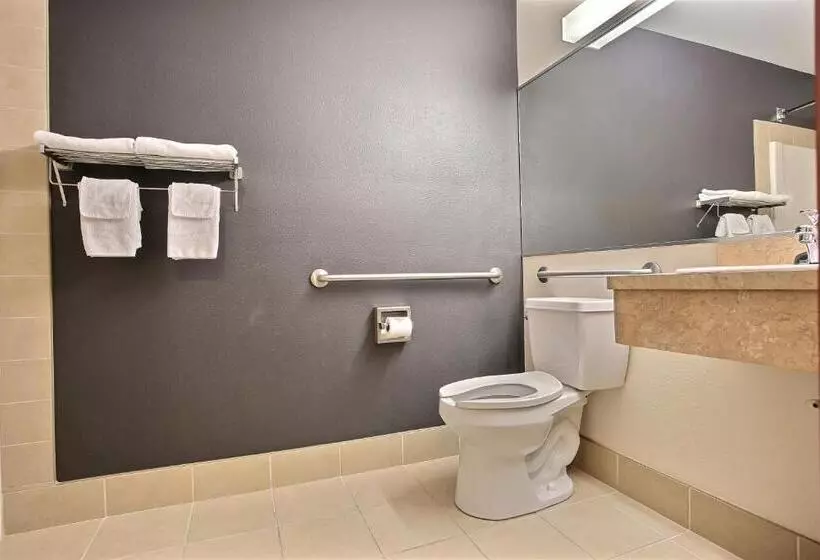 Standard-invahuone, Super 8 By Wyndham Troisrivieres