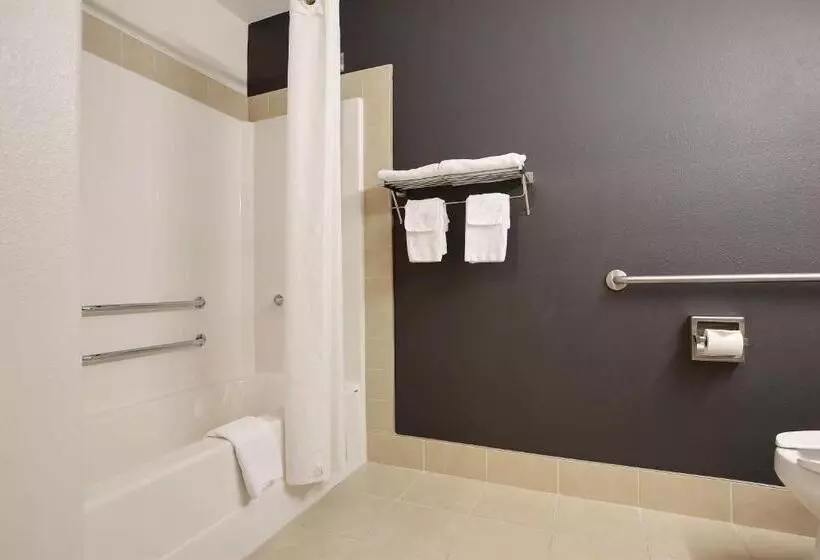 Standard-invahuone, Super 8 By Wyndham Troisrivieres
