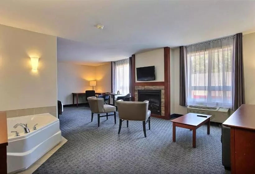Executive-sviitti King-vuode, Super 8 By Wyndham Troisrivieres