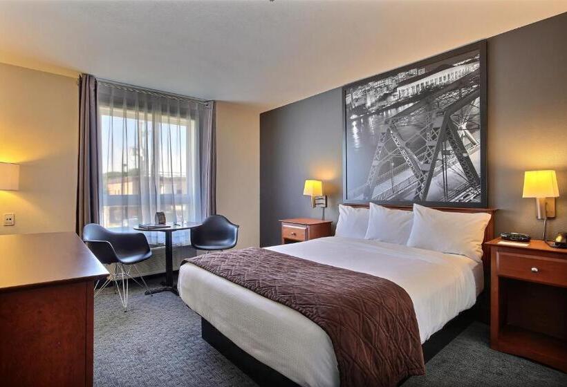 جناح, Super 8 By Wyndham Troisrivieres