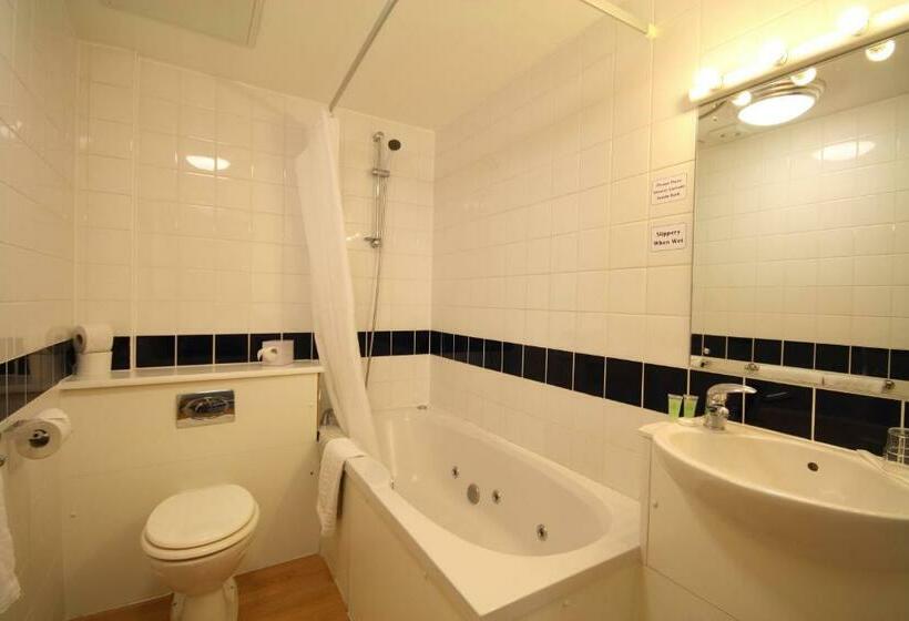 Номер Стандарт, The Grand Scarborough