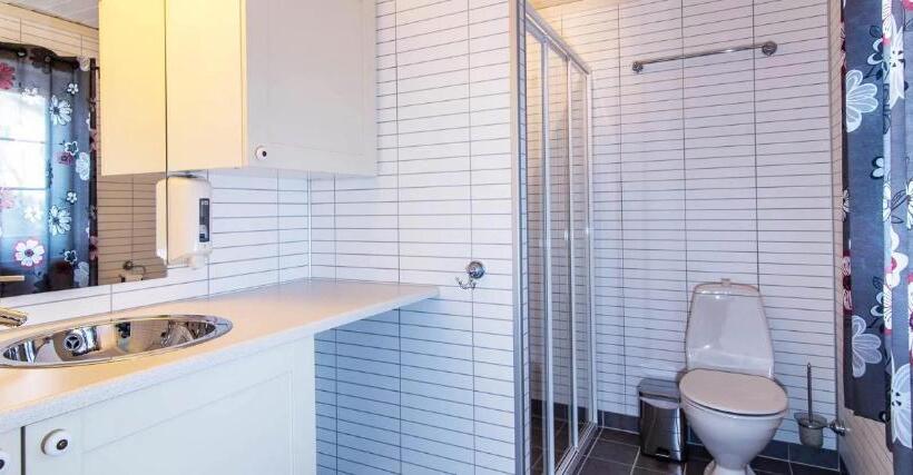 דירת שלושה חדרים, Vesterålen Kysthotell