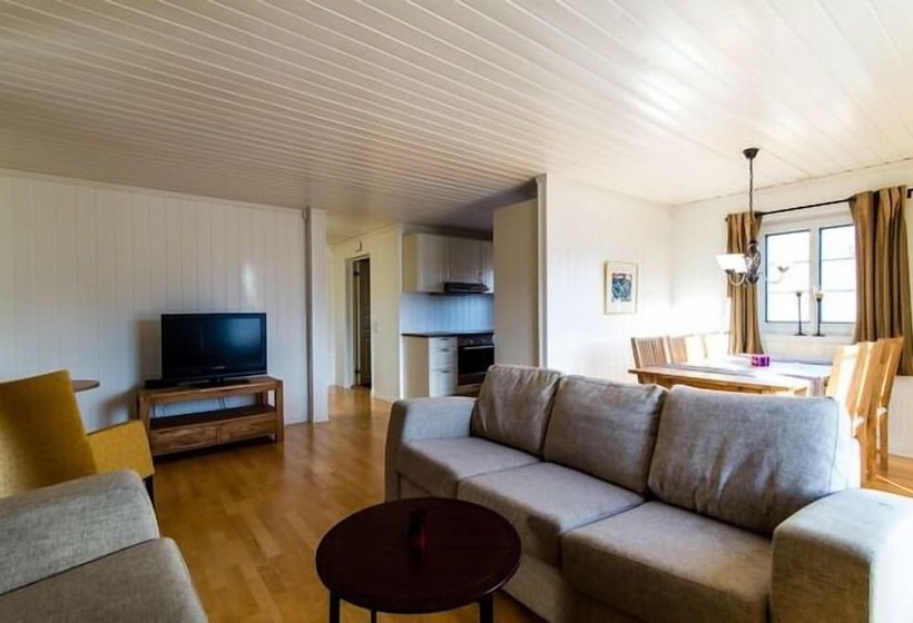 דירת שלושה חדרים, Vesterålen Kysthotell