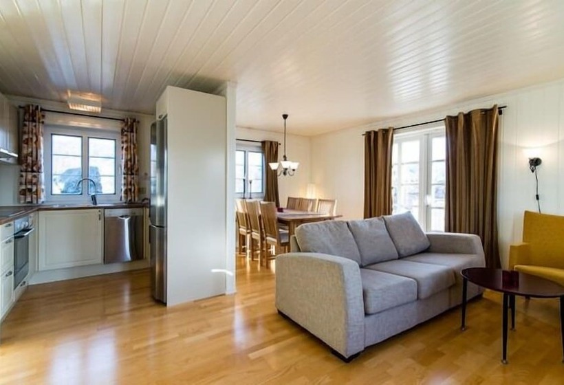 דירת שלושה חדרים, Vesterålen Kysthotell