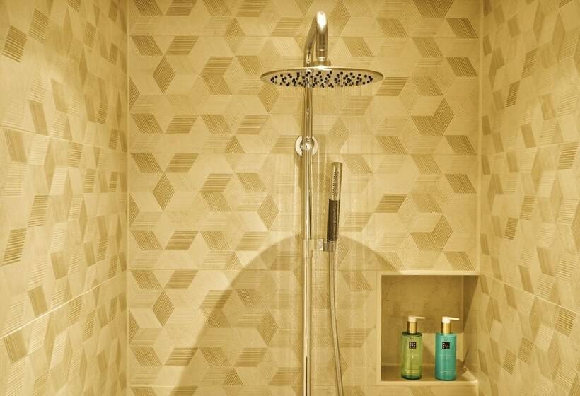 디럭스 트리플 룸, Classic Hotel Harmonie