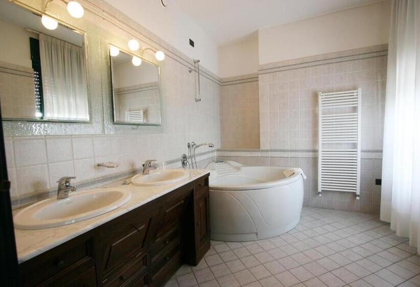 غرفة قياسية, Da Mariuccia