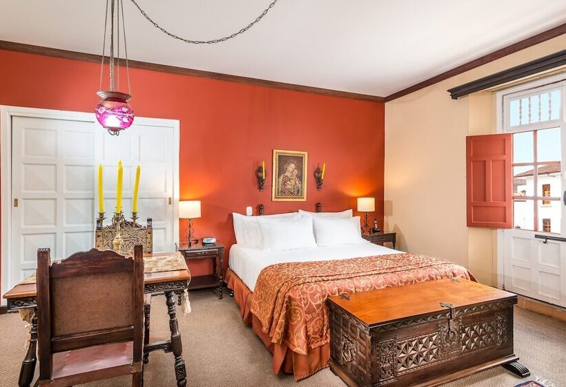 标准间, Dann Monasterio