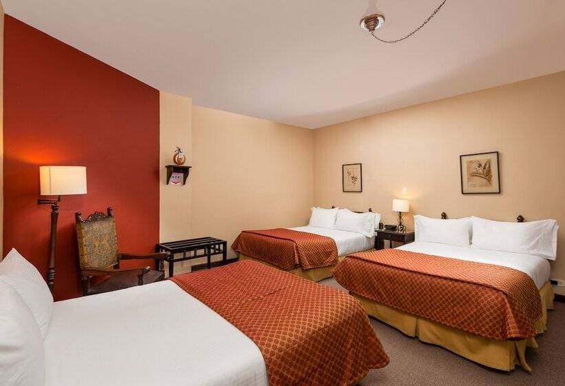 标准三人间, Dann Monasterio