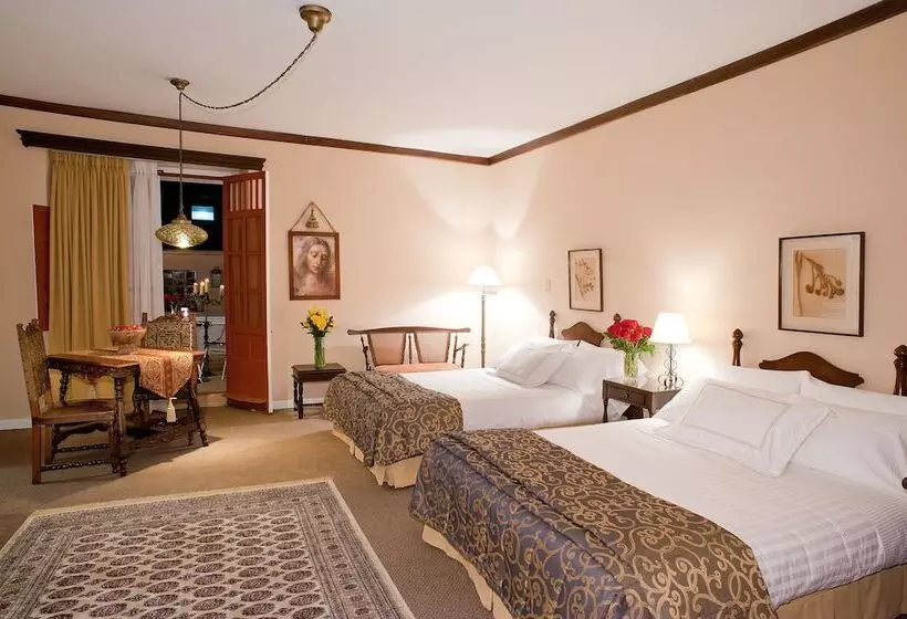 اتاق استاندارد چهار تخته, Dann Monasterio