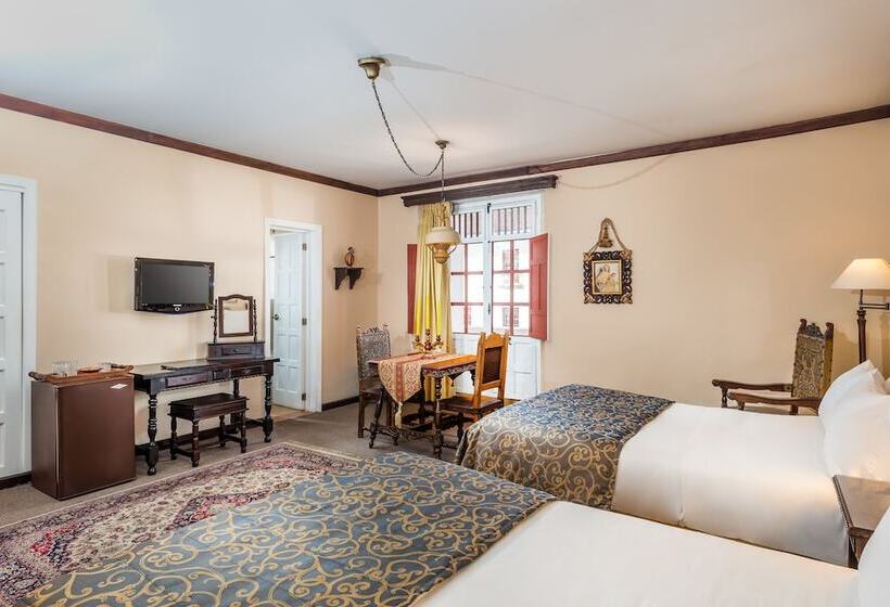 标准间, Dann Monasterio