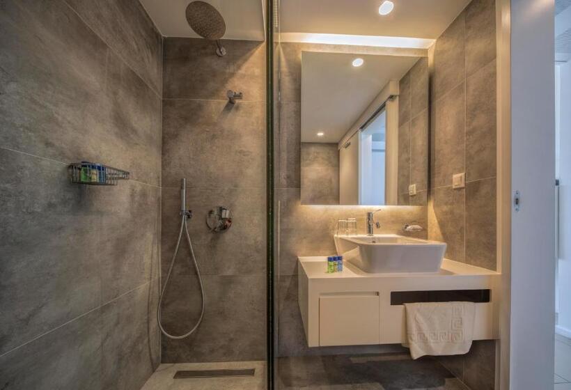 חדר סטנדרט, Delta