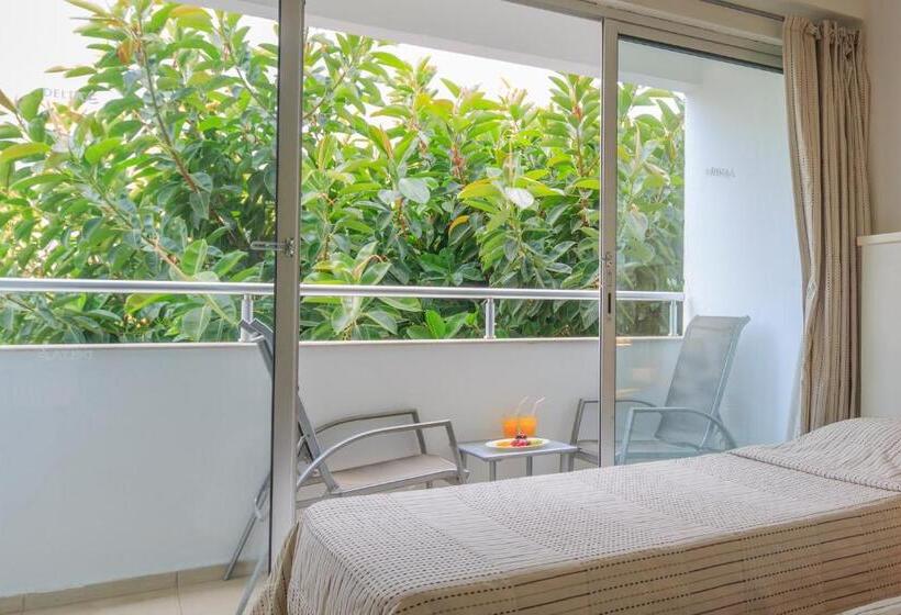 חדר סטנדרט, Delta