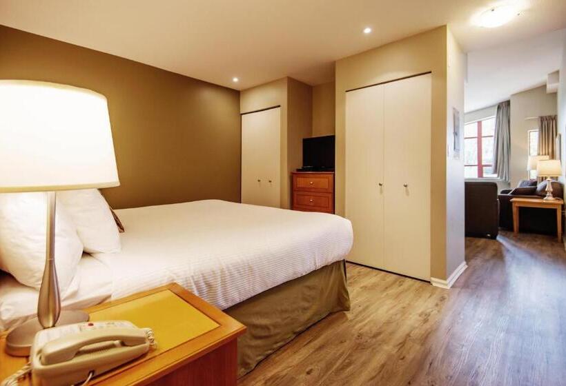 带河湖景观的轻年套房, Harrison Beach