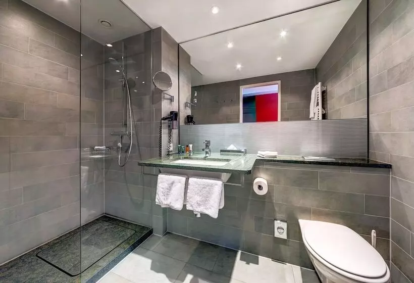 اتاق استاندارد, Hilton Garden Inn Stuttgart Neckarpark