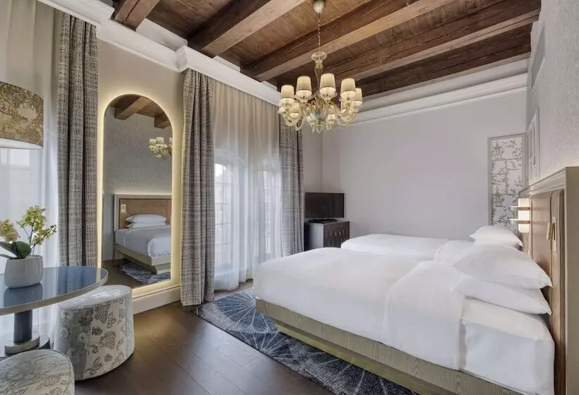 اتاق اجرایی, Hilton Molino Stucky Venice